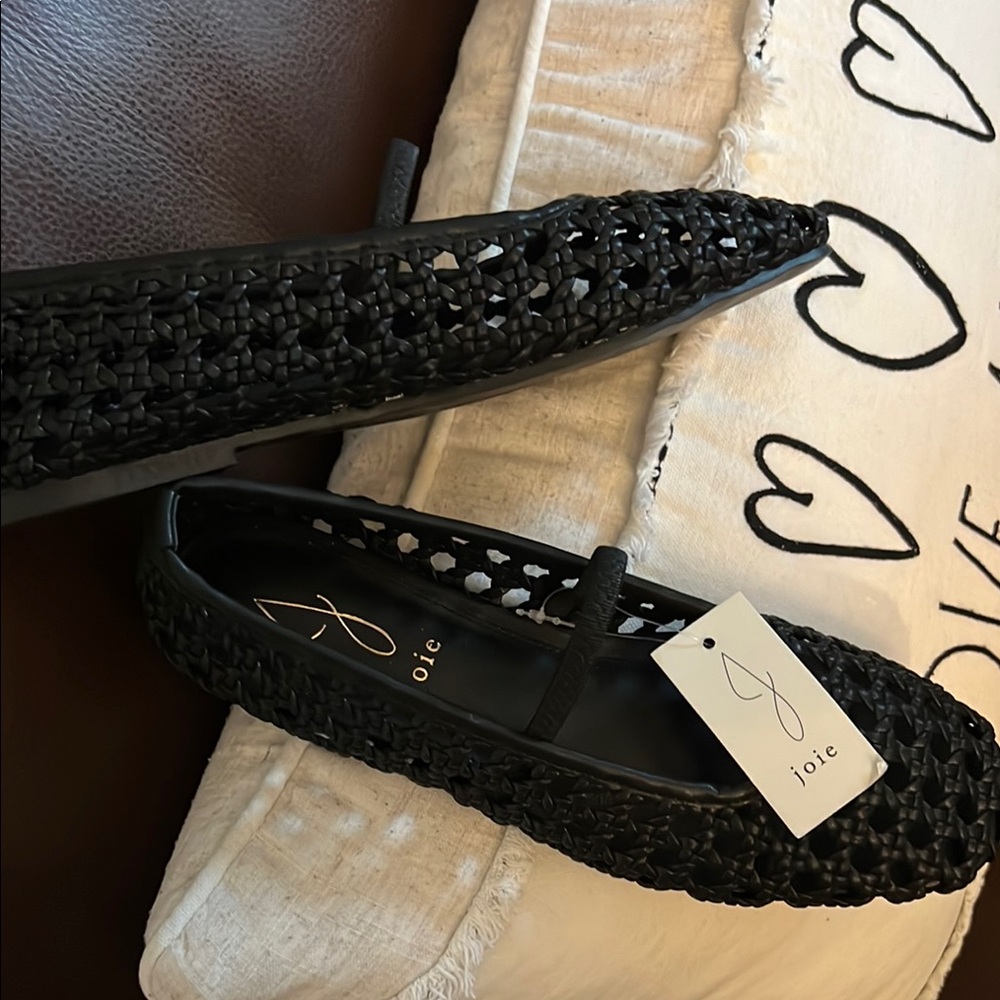 Joie Black Flats with Woven Design and Pointed Toe